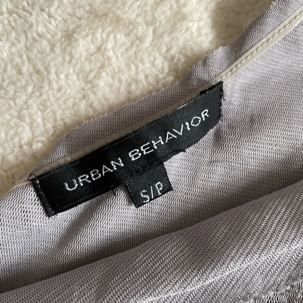 Y2K ✨Urban Behavior Asymmetrical Sequin Top - Picture 7 of 8